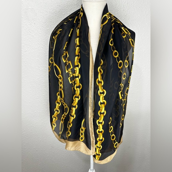 Authentic Dolce & Gabbana Silk Scarf - Picture 4 of 10